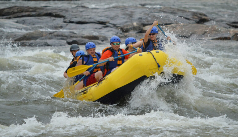 rafting-444743_1920